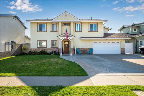 10211 Aqueduct Dr, Cypress, CA, 90630 | Card Image