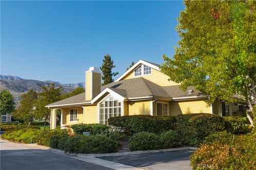 1559 Meadow Cir, Carpinteria, CA, 93013-1760 | Card Image