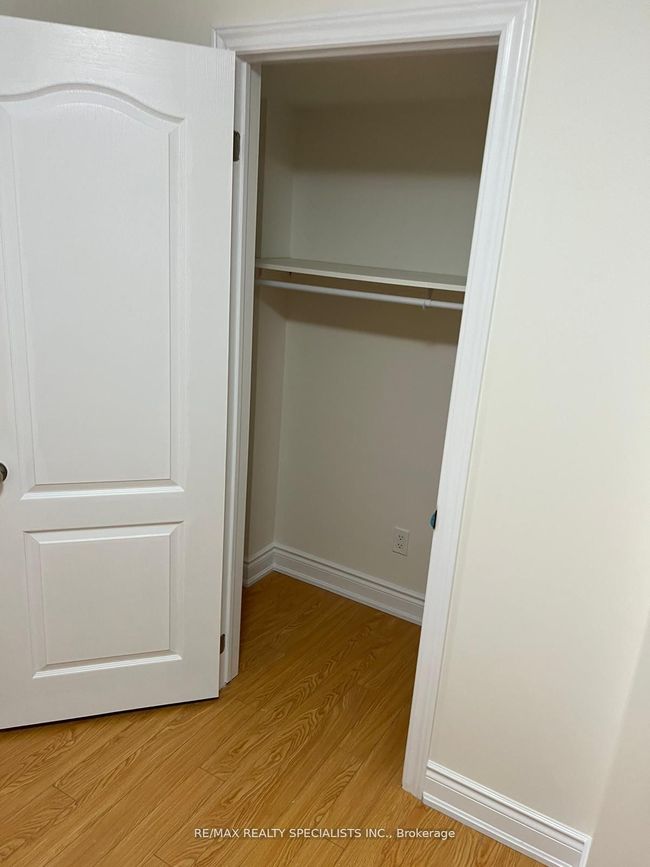 BSMT - 10 Brent Stephens Way, House attached with 2 bedrooms, 1 bathrooms and 1 parking in Brampton ON | Image 5