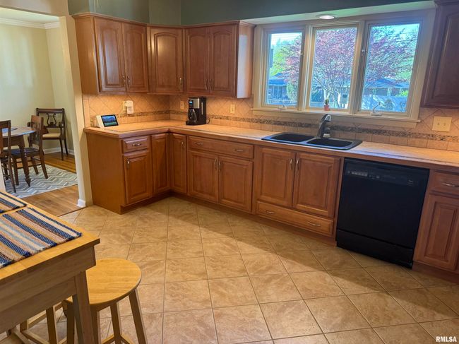 1345 W Woodside Dr, House other with 3 bedrooms, 3 bathrooms and null parking in Dunlap IL | Image 18