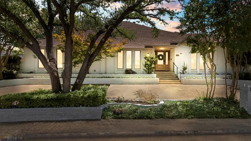 9518 Windy Knoll Dr, Dallas, TX, 75243-7562 | Card Image