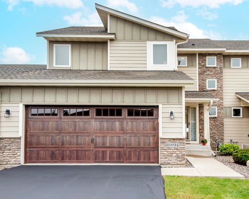 10894 Retreat Ln, WOODBURY, MN, 55129-6805 | Card Image