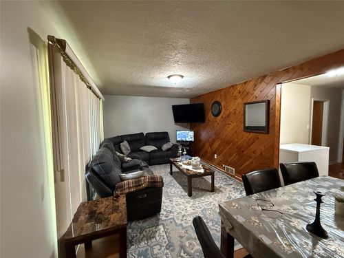 28783 Leona St, Garden City, MI, 48135-2795 | Card Image