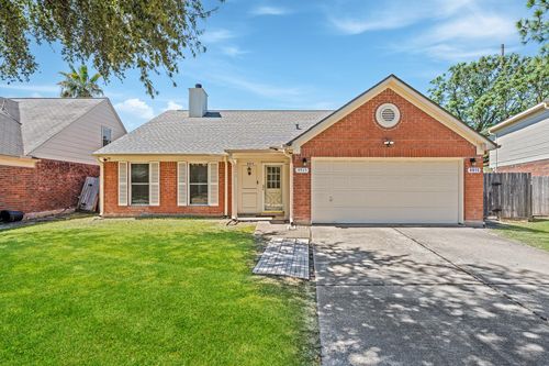9915 Villa Verde Dr, Houston, TX, 77064-5452 | Card Image