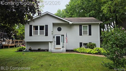 1095 Seabury Dr, Lake Orion, MI, 48362-1961 | Card Image