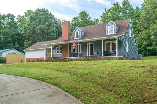 5267 W Old Us Highway 64, Lexington, NC, 27295-8131 | Card Image