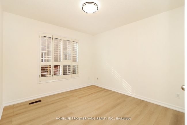 8 Wigston Crt, House other with 5 bedrooms, 3 bathrooms and 4 parking in Whitby ON | Image 8