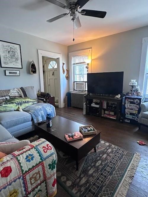 1b-29 Mckenn St, Waltham, MA, 02453-8650 | Card Image