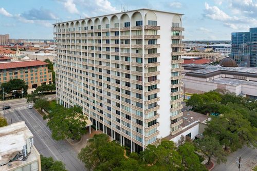 apt-6m-1801 Lavaca St, Austin, TX, 78701-1311 | Card Image