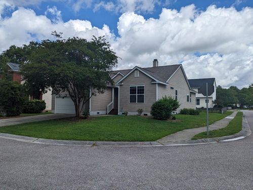 152 Historic Dr, Mount Pleasant, SC, 29464-7895 | Card Image