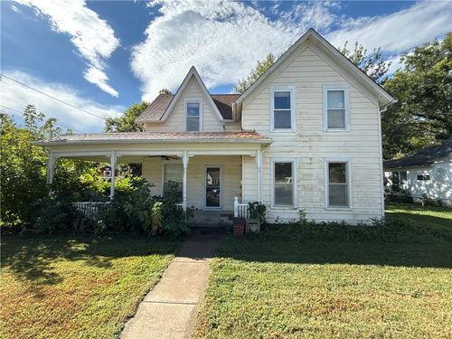 305 W Adams St, Butler, MO, 64730-1401 | Card Image