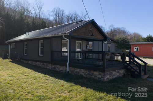 206 Martin Rd, Swannanoa, NC, 28778-2905 | Card Image