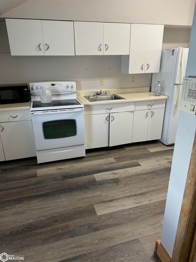502 2 Nd St, Home with 7 bedrooms, 0 bathrooms and null parking in Griswold IA | Image 11