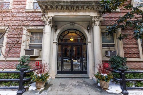 apt-4a-15 E 10th St, New York, NY, 10003-5931 | Card Image