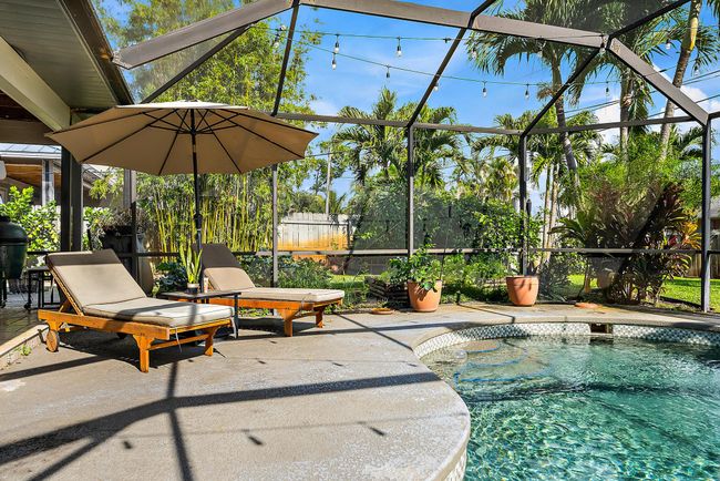 556 Sw Rustic Cir, House other with 3 bedrooms, 2 bathrooms and null parking in Stuart FL | Image 53