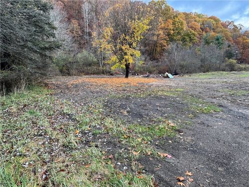 415 State Route 68, Chicora, PA, 16025-5111 | Card Image