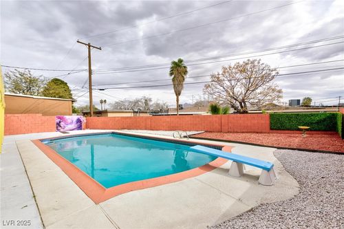 3008 Lawndale St, Las Vegas, NV, 89121-2644 | Card Image