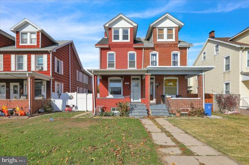 715 Mount Laurel Ave, TEMPLE, PA, 19560-1503 | Card Image