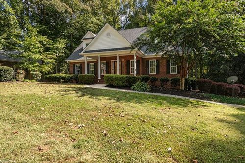 151 Birchwood Ln, Mocksville, NC, 27028-2925 | Card Image