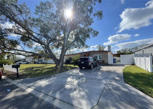 12296 144th Ln, LARGO, FL, 33774-2817 | Card Image