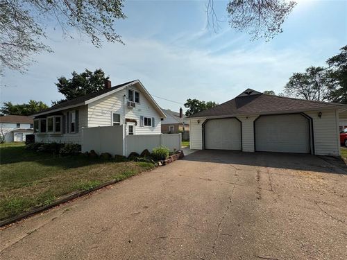 819 Platt Street, Eau Claire, WI, 54703 | Card Image