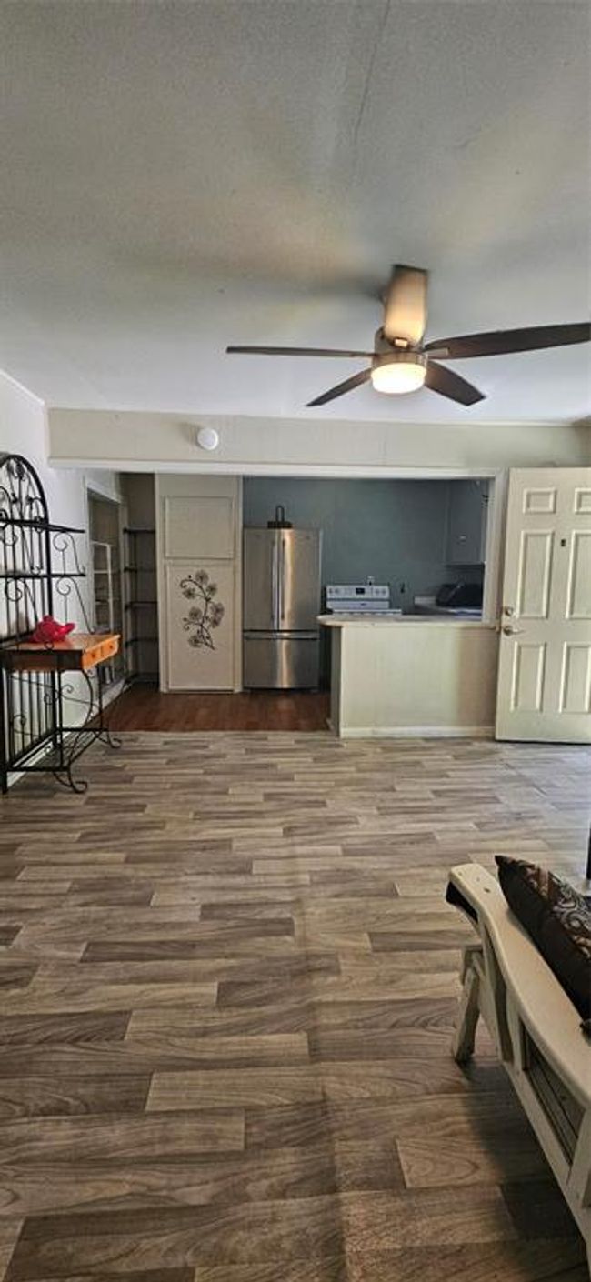 A - 6 Pines Rd, Home with 2 bedrooms, 1 bathrooms and null parking in New Caney TX | Image 10