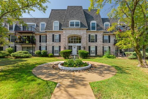 apt-109-5400 Carriageway Dr, Rolling Meadows, IL, 60008-3938 | Card Image