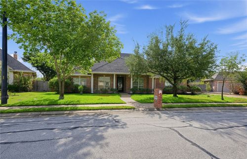 904 Crooked Stick, College Station, TX, 77845-4513 | Card Image