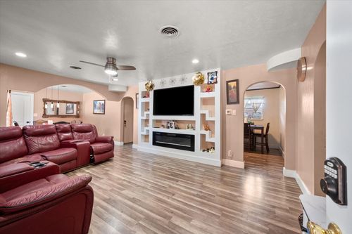 2501 New York Ave, Fort Worth, TX, 76104-6553 | Card Image