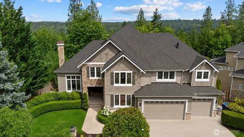 2046 277th Avenue Se, Sammamish, WA, 98075 | Card Image