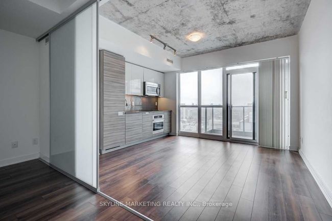 2109 - 210 Simcoe St, Condo with 1 bedrooms, 1 bathrooms and null parking in Toronto ON | Image 4