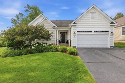 192 S Pointe Dr, South Burlington, VT, 05403-4452 | Card Image