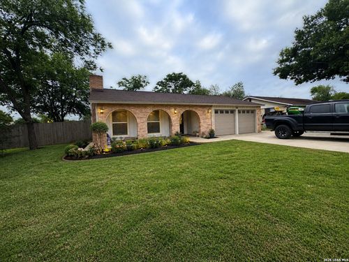 9602 Berryville, San Antonio, TX, 78245-1902 | Card Image