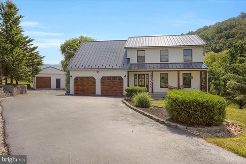 124 Clover Cir, HOLLIDAYSBURG, PA, 16648-9229 | Card Image