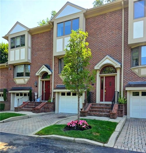 203 Dean Ridge Ct, Cranston, RI, 02920-3633 | Card Image