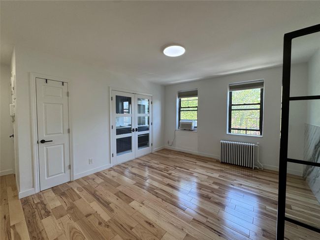 APT-3B - 21528 47 Th Ave, Home with 0 bedrooms, 1 bathrooms and null parking in Bayside NY | Image 12