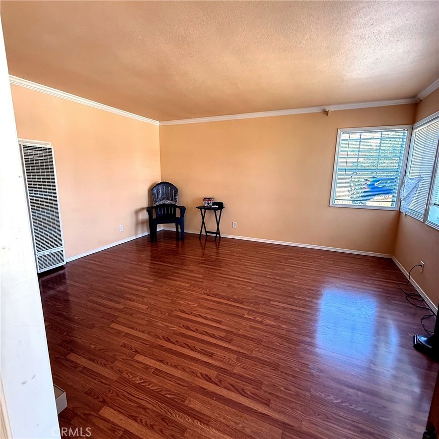 Residential Lease in Hawthorne 3
