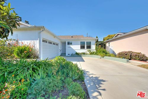 12467 Beatrice St, Los Angeles, CA, 90066-6903 | Card Image