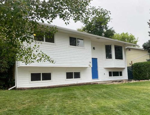 16 Eide Park E, Brooks, AB, T1R0K1 | Card Image