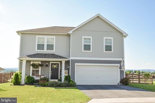 138 Muscovoy Dr, BUNKER HILL, WV, 25413-1412 | Card Image