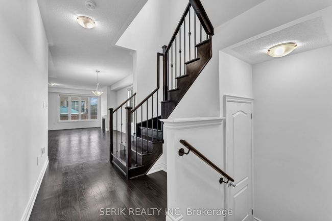 479 Izumi Gate, House attached with 4 bedrooms, 3 bathrooms and 1 parking in Milton ON | Image 6