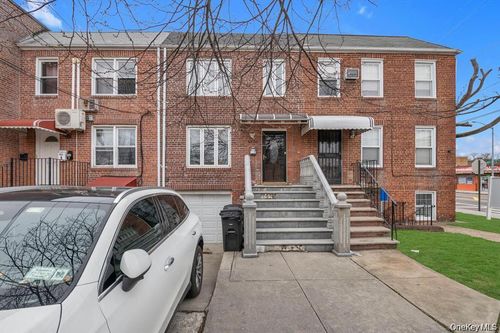 6906 Fresh Meadow Ln, Fresh Meadows, NY, 11365-3422 | Card Image