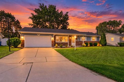 1491 Commanche Avenue, Ashwaubenon, WI, 54313 | Card Image