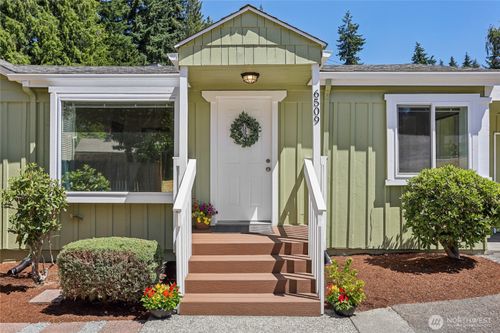 6509 222nd St Sw, Mountlake Terrace, WA, 98043-2429 | Card Image