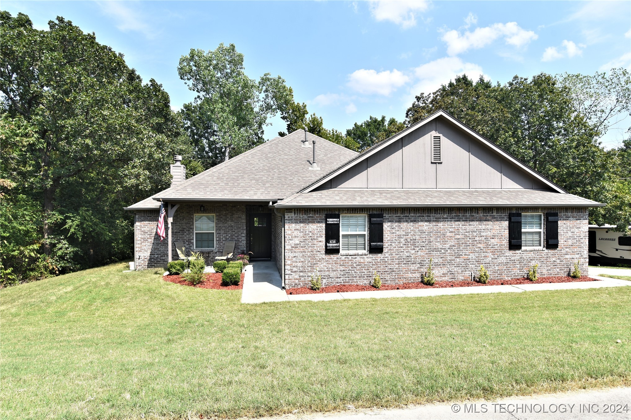 Linwood Dr, Sand Springs, OK 74063