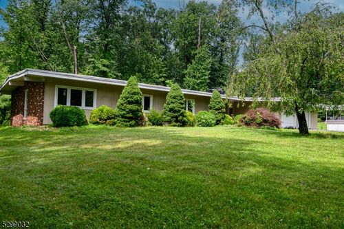 35 Glenwood Dr, Montville, NJ, 07045-9715 | Card Image