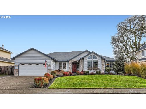 2590 Ne Lorie Dr, Hillsboro, OR, 97124 | Card Image