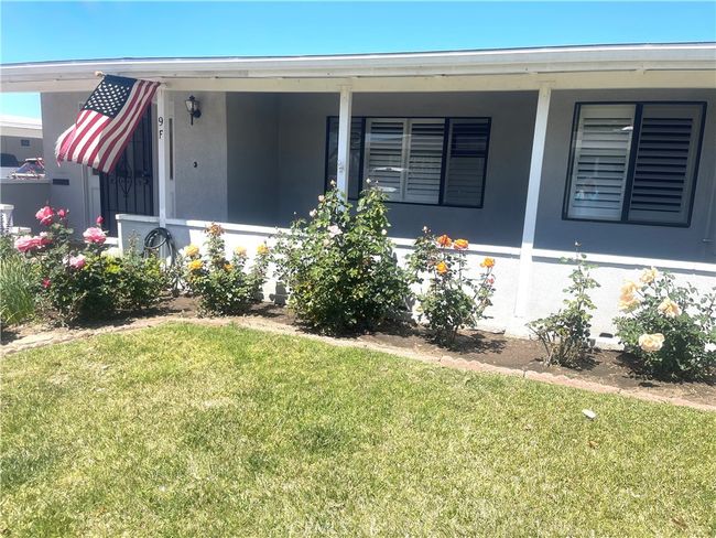 2 - 1660 Monterey Rd, Home with 2 bedrooms, 1 bathrooms and null parking in Seal Beach CA | Image 4