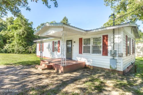 511 Forsyth St, Montezuma, GA, 31063-1746 | Card Image