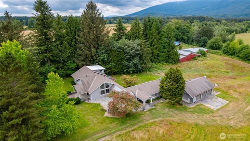 30825 Walberg Rd, Sedro Woolley, WA, 98284-8662 | Card Image